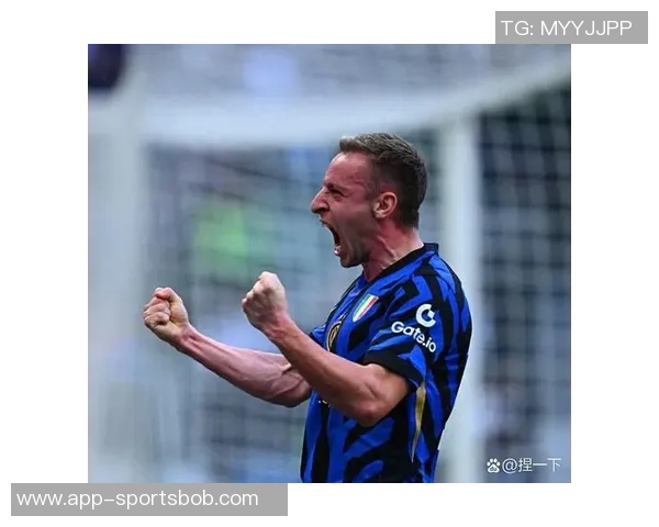 国米官方公布11月最佳球员候选名单劳塔罗迪马尔科博尼泽林斯基争夺荣誉